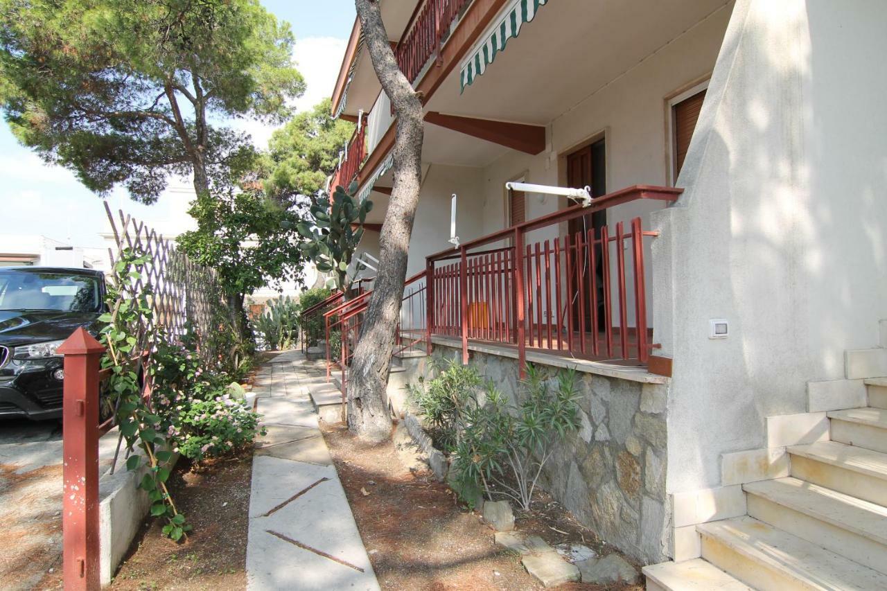 Sea Cottage In Pinewood Marina di Ginosa Exterior foto